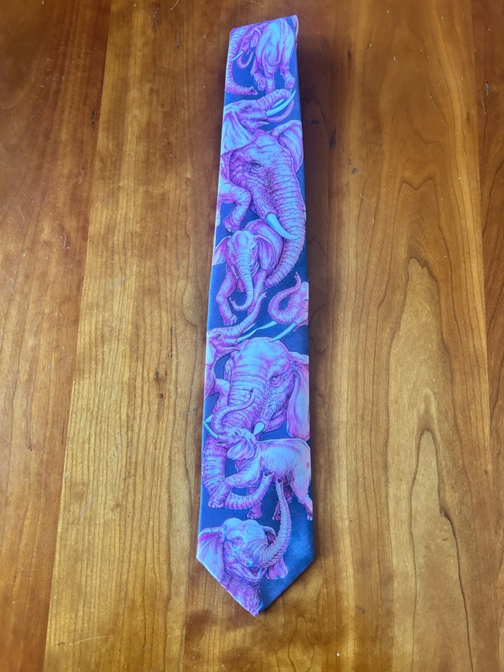 VTG Ralph Marlin Pink Elephants Necktie
